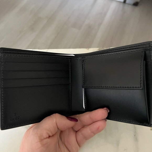 New Gucci BiFold Coin coin wallet . Made in Italy. Box and dust bag included! - Picture 8 of 11